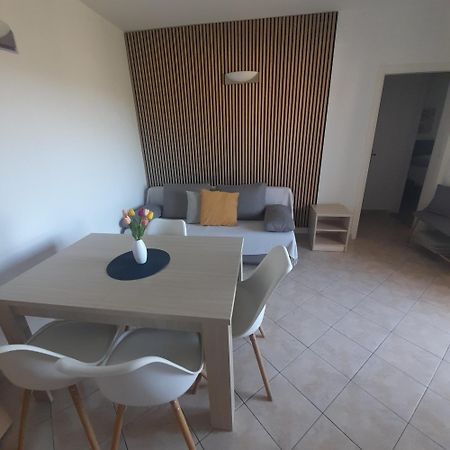 Apartments Filipovic Биоград на Мору Екстериор снимка