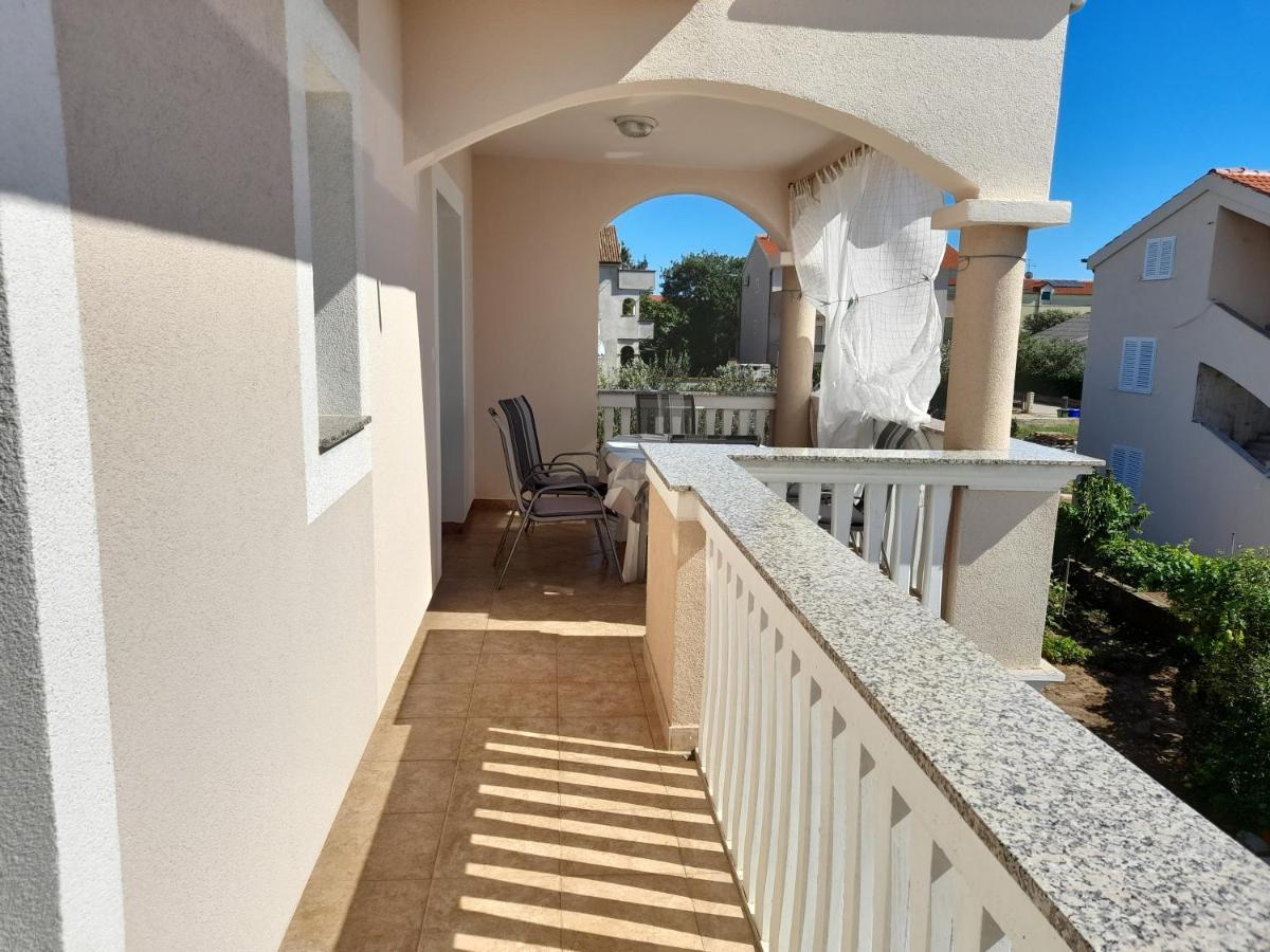 Apartments Filipovic Биоград на Мору Екстериор снимка