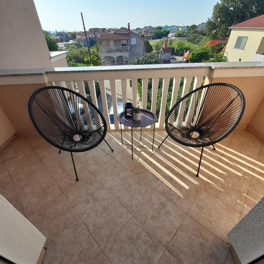 Apartments Filipovic Биоград на Мору Екстериор снимка