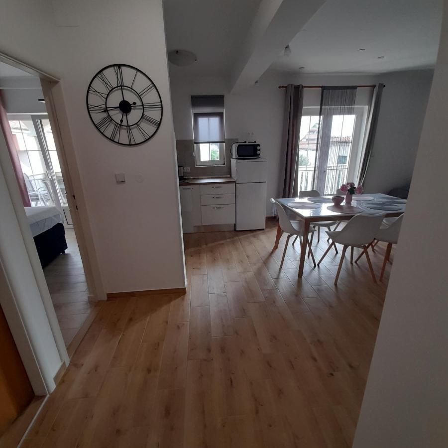 Apartments Filipovic Биоград на Мору Екстериор снимка
