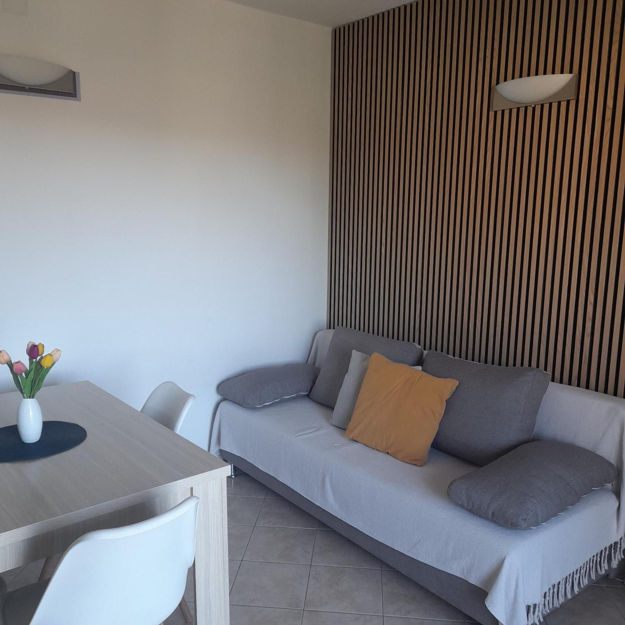 Apartments Filipovic Биоград на Мору Екстериор снимка
